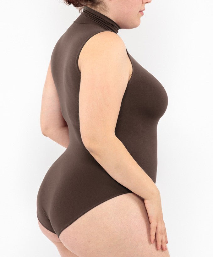 Ärmelloser Rollkragenbody – Kaffee