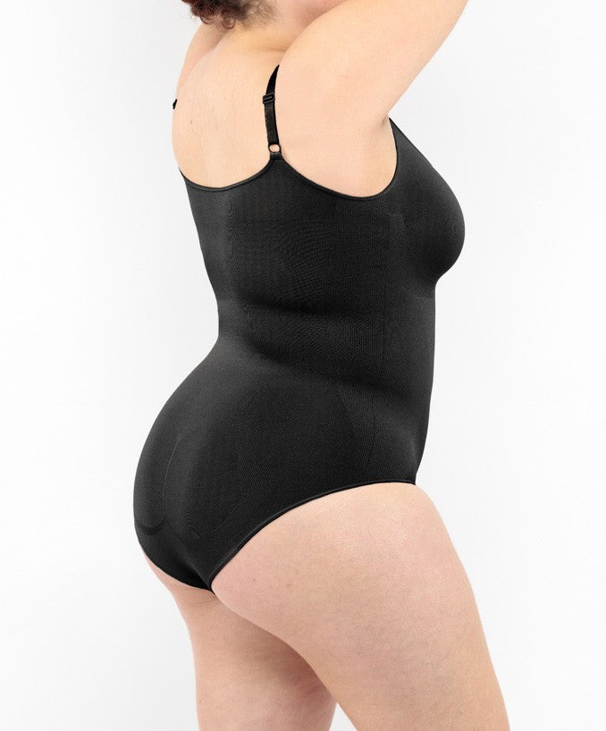 Dettaglio Body Modellante Nero Curvy Taglie Forti | Leela Lab