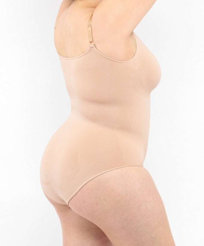 Dettaglio Body Modellante Nude Curvy Taglie Forti | Leela Lab