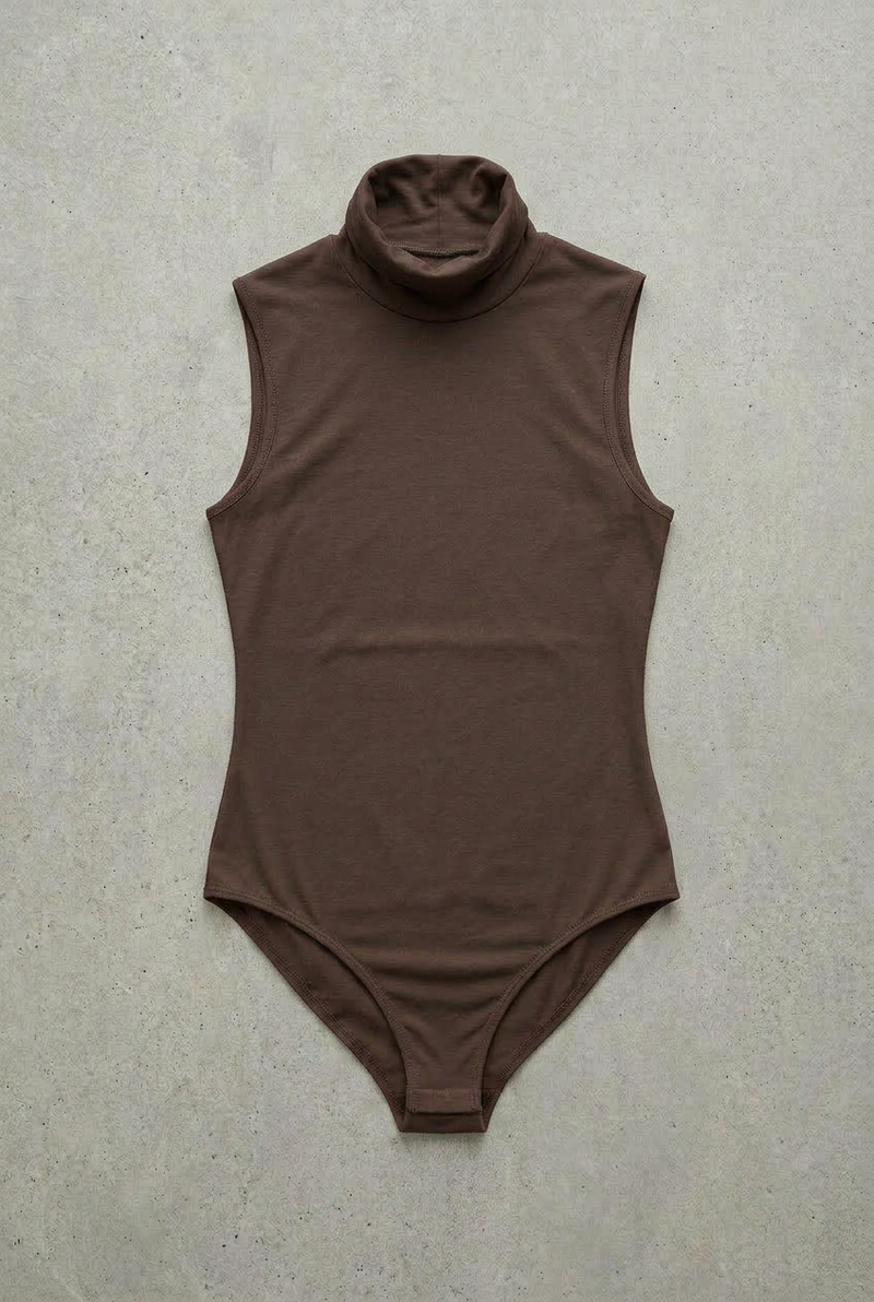Ärmelloser Rollkragenbody – Kaffee
