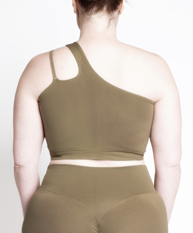 Dettaglio Crop Top Sportivo Military Olive Curvy Dietro | Leela Lab