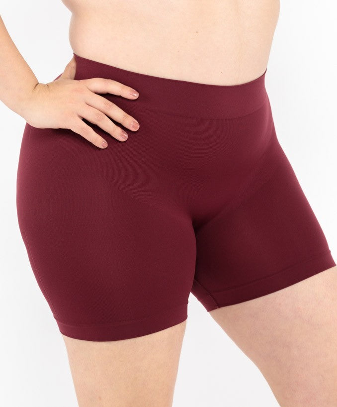 Shorts Vita Alta Bordeaux Curvy per Taglie Forti Plus Size | Leela Lab