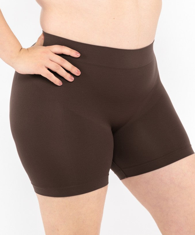 Shorts Vita Alta Caffè Curvy per Taglie Forti Plus Size | Leela Lab