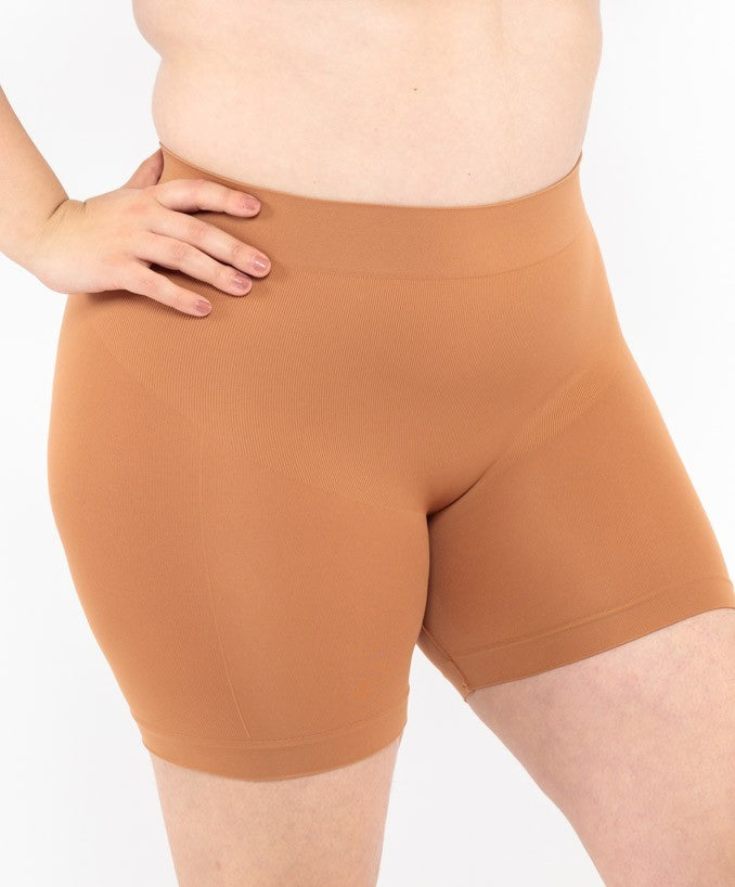 Shorts Vita Alta Cammello Curvy per Taglie Forti Plus Size | Leela Lab