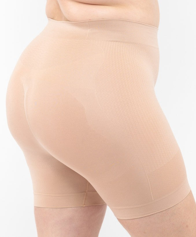 Figurformende Shorts mit hohem Bund – Nude