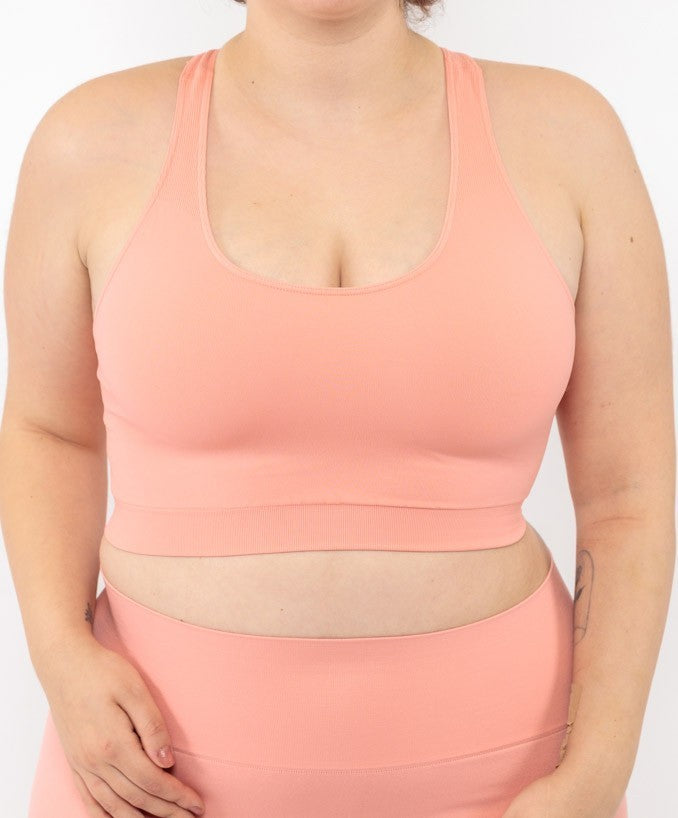 Sport Bralette Corallo Seamless Curvy - Vista frontale Taglie Forti | Leela Lab